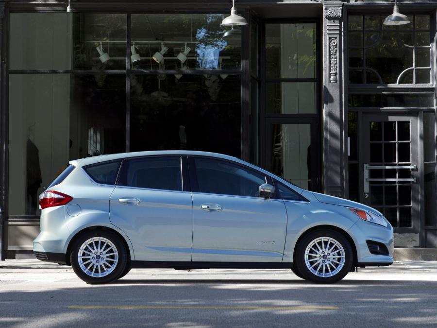  Ford C-Max Hybrid 2012 года  (фото 15 из 25)
